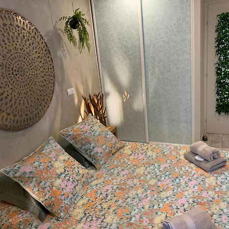 Bed and Breakfast Le Paon Bleu Annecy Poisy Exterior foto