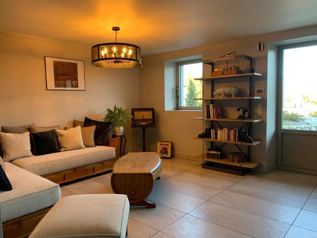 Bed and Breakfast Le Paon Bleu Annecy Poisy Exterior foto